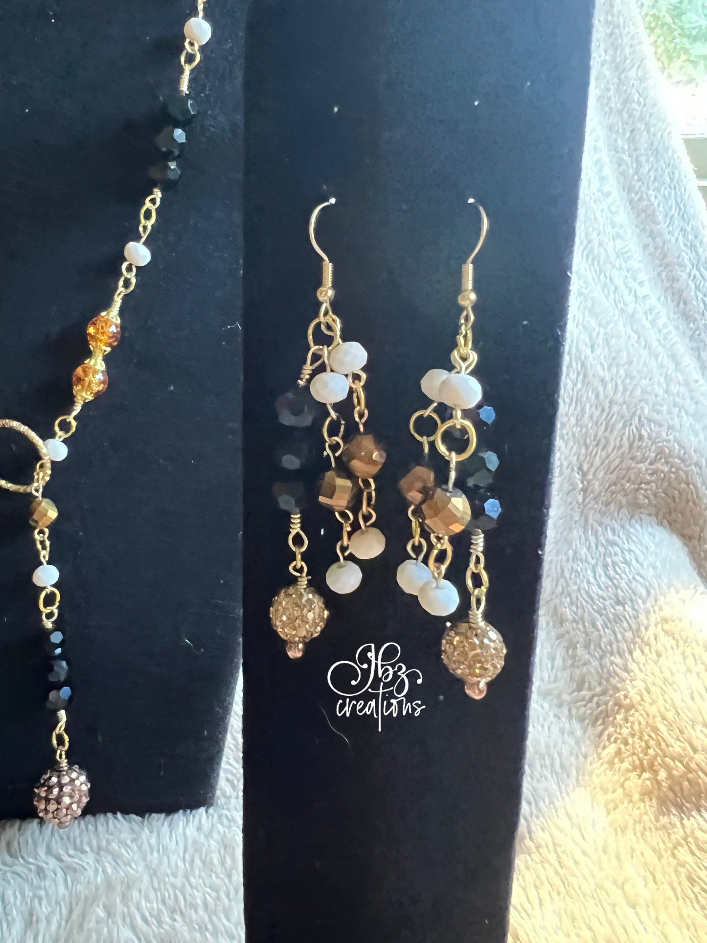 Stunning Black, Orange, White and Gold Glass Bead Jewelry Set